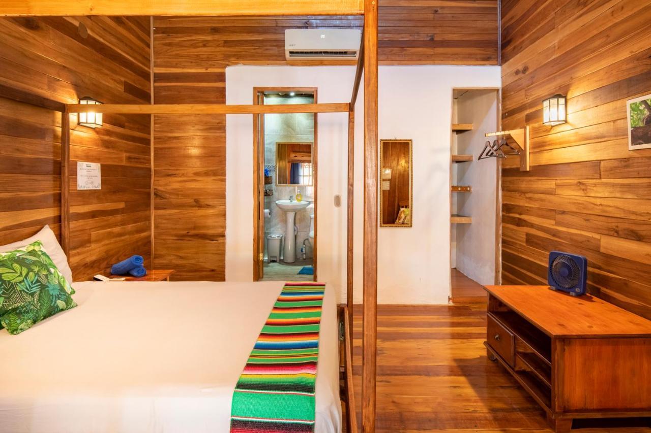 Poolside Beach House At Pangea Lodge Manzanillo  Buitenkant foto